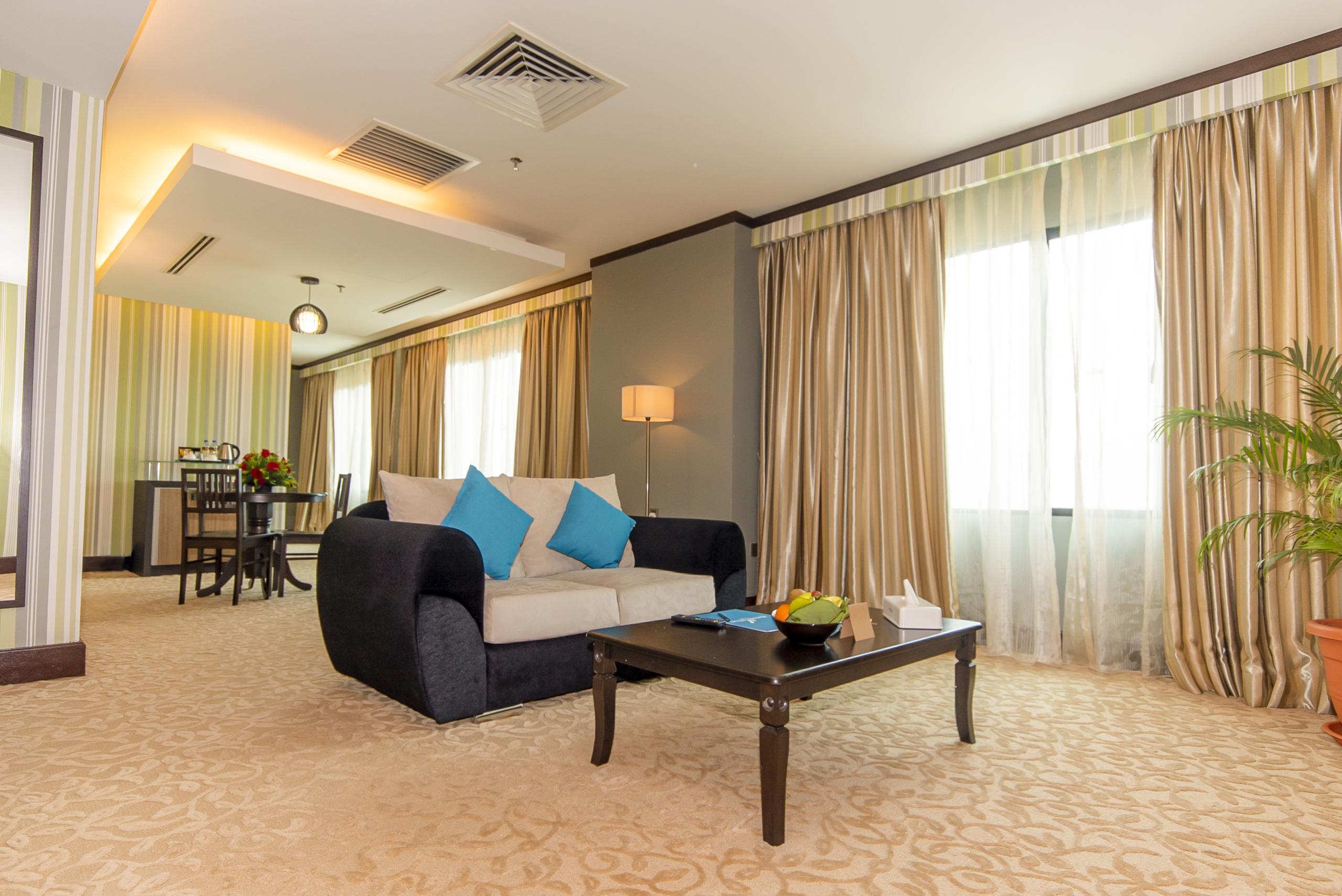 คินตา ริเวอร์ฟรอนท์ โฮเต็ลแอนด์สวีทส์ Hotel อิโปห์ ภายนอก รูปภาพ