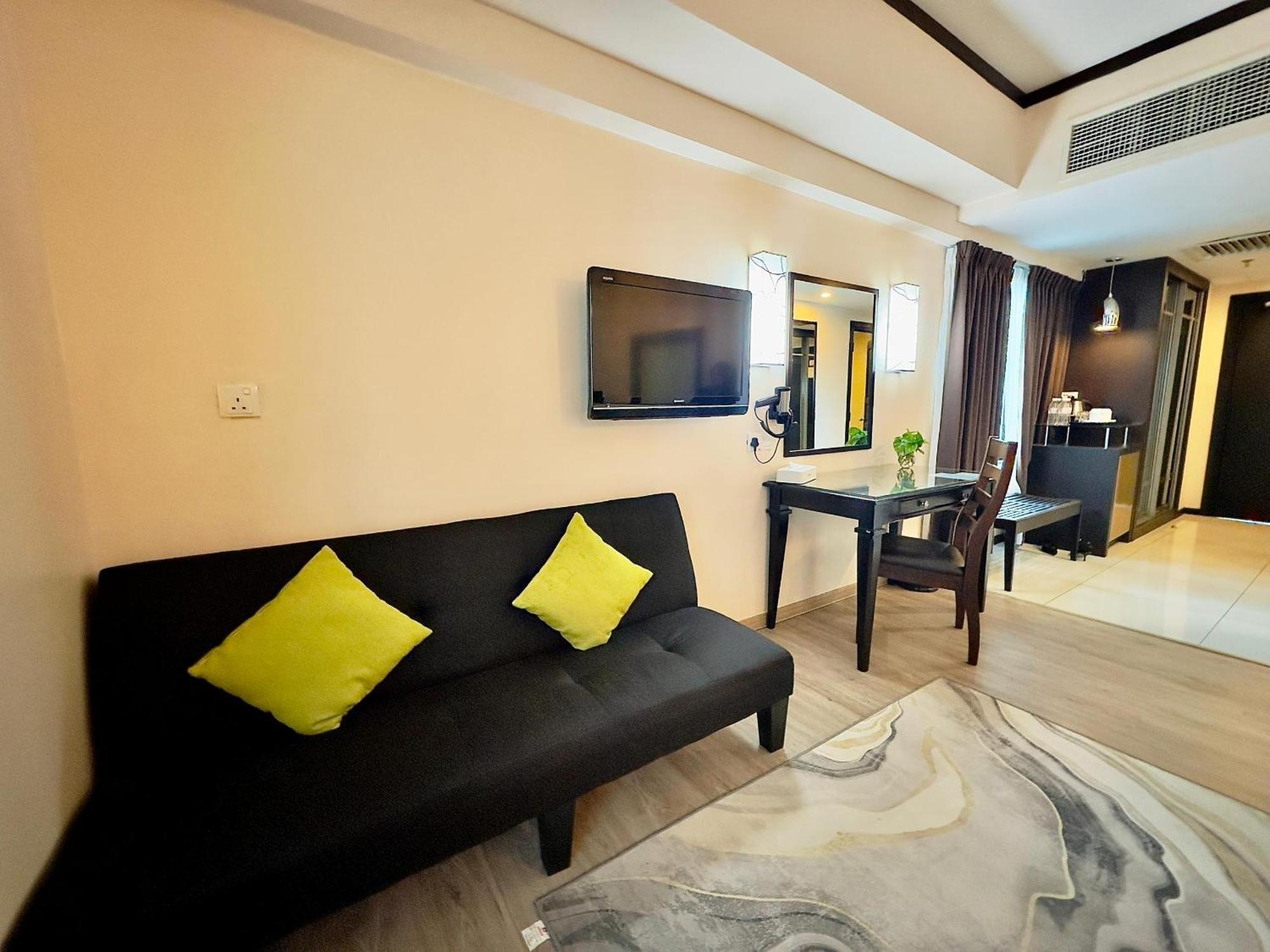 คินตา ริเวอร์ฟรอนท์ โฮเต็ลแอนด์สวีทส์ Hotel อิโปห์ ภายนอก รูปภาพ