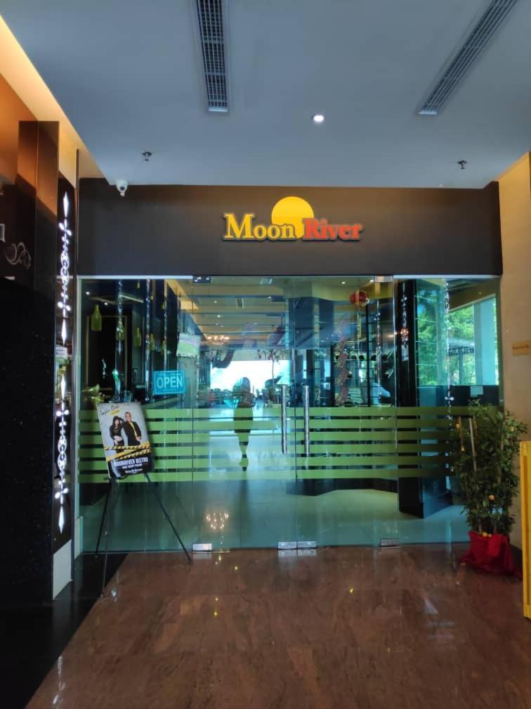 คินตา ริเวอร์ฟรอนท์ โฮเต็ลแอนด์สวีทส์ Hotel อิโปห์ ภายนอก รูปภาพ